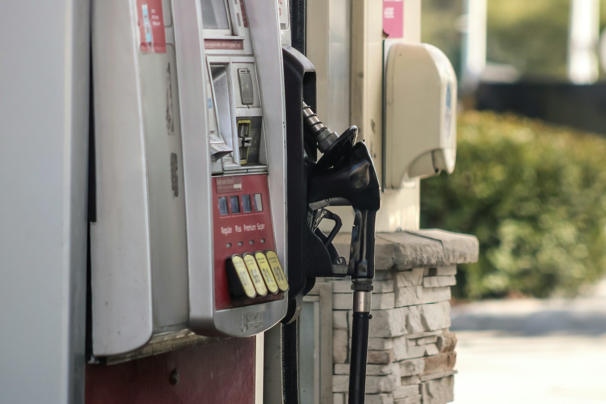 Analyst warns of 'hefty' gas price increase this week in Minnesota - AOL