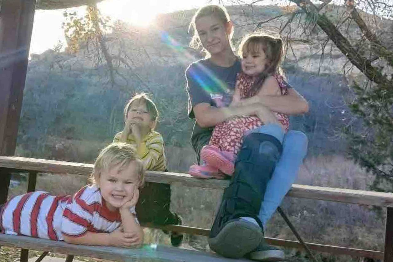 Mom Who Died in Car Crash with Her 3 Children Remembered as a 'Free ...