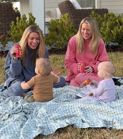 Identical Twins Met Their Husbands on 'Exact Same Day.' 10 Years