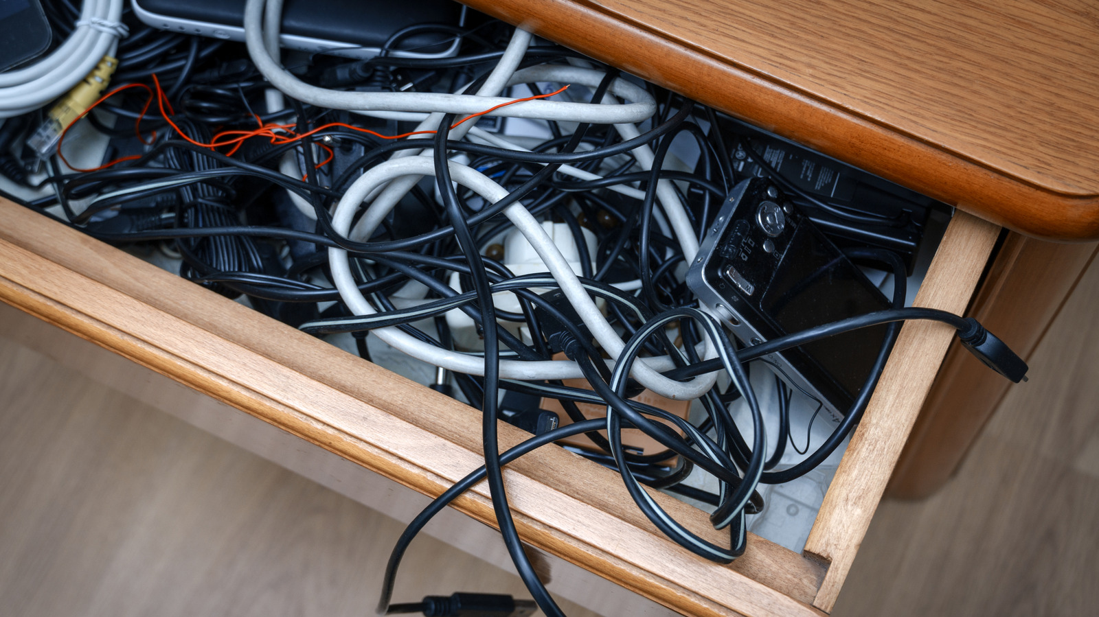 4 Old Cables Almost No One Needs Anymore - AOL