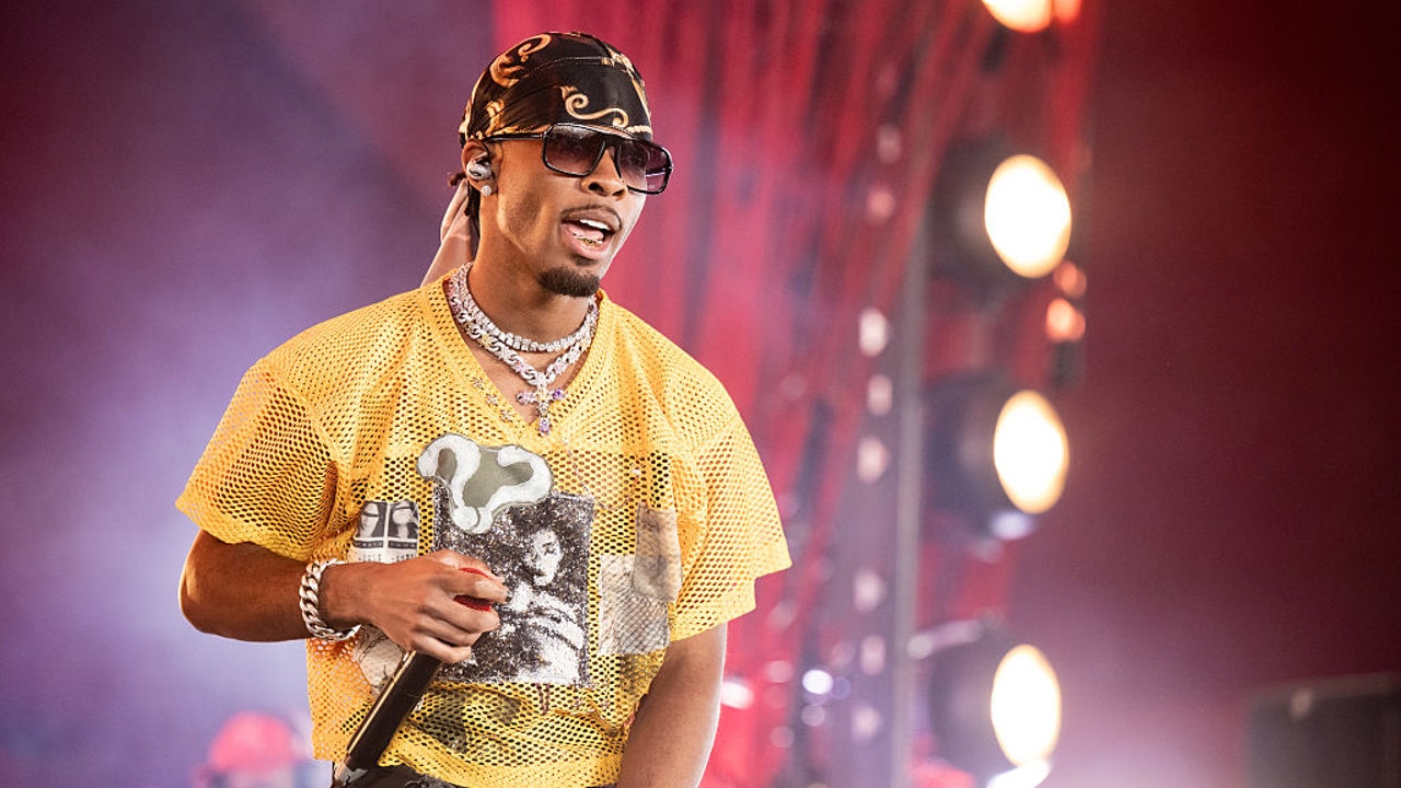 Singer D4vd pleads not guilty to murder of 14-year-old girl - AOL