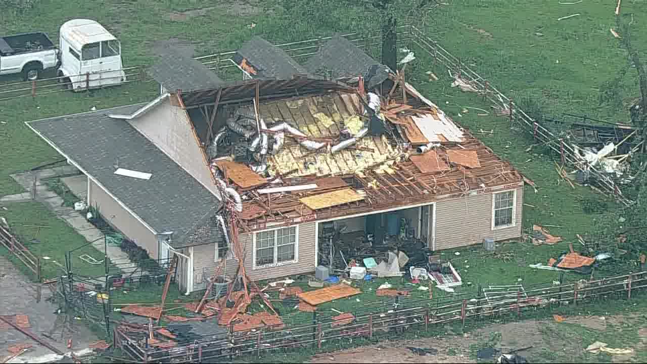 1 killed in Runaway Bay after severe storms tear across North Texas - AOL