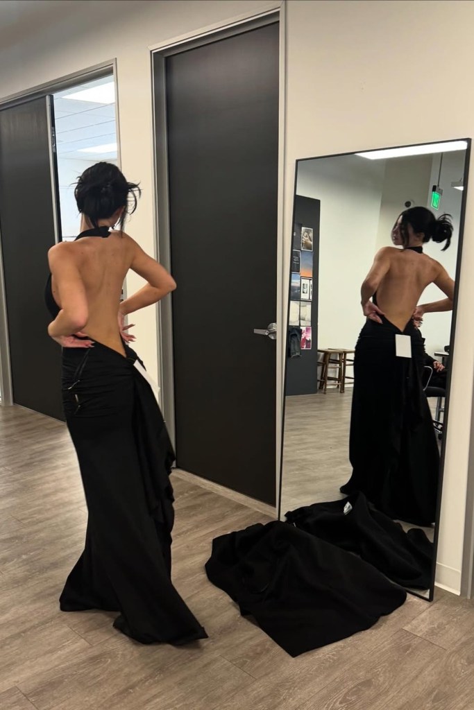 black knee length dress with sleeves Elegant Prom Dresses Women Feather Evening Gowns Saudi Arabic Graduation Dresses fg5649 there maybe a little She was a long Color:Black / Gold navy blue prom dresses