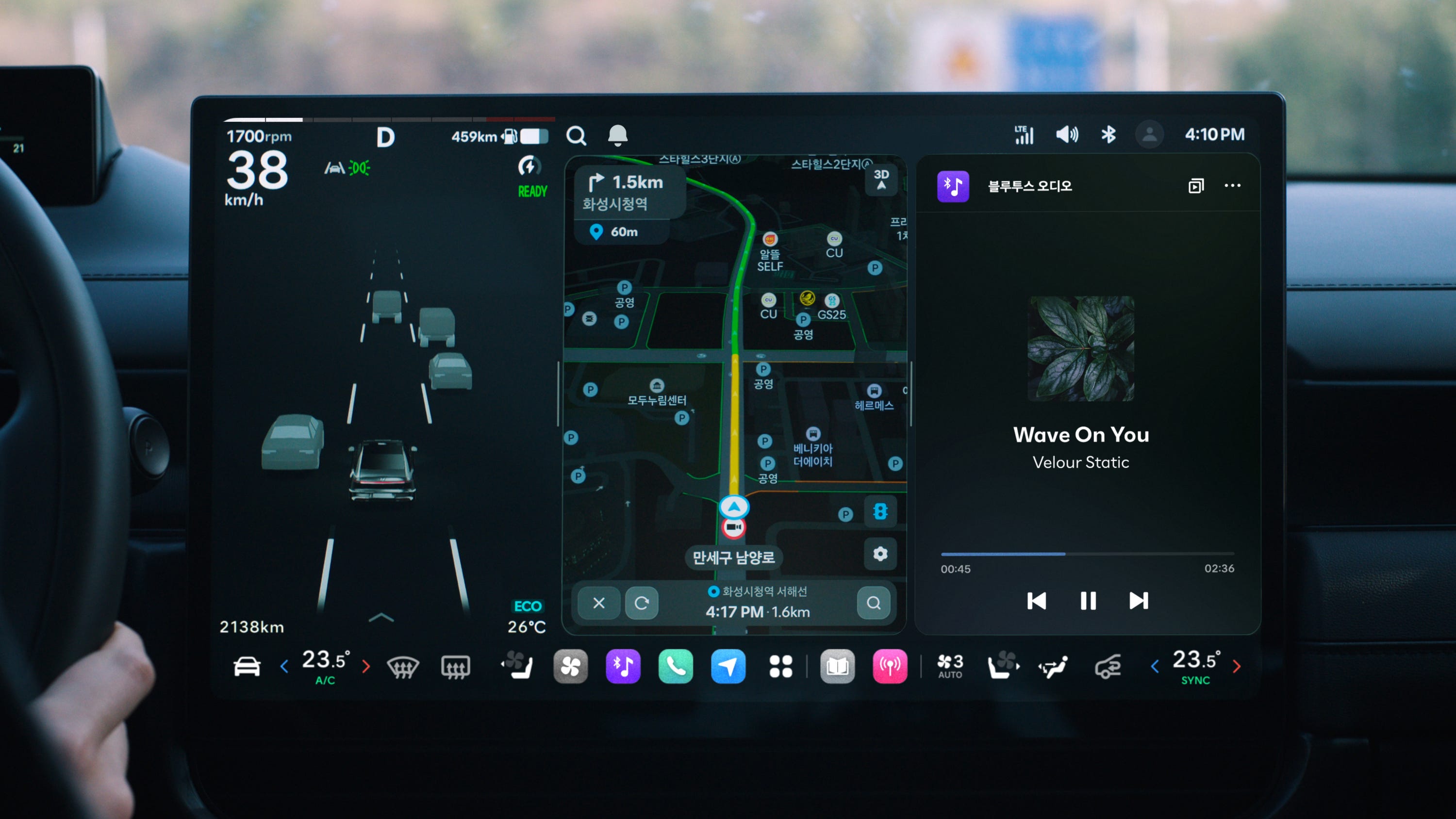 Hyundai's Next-Gen Infotainment System Embraces AI and Keeps One of Our ...