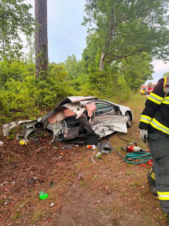 Five seriously hurt following crash on S. Quay Road in Suffolk - AOL