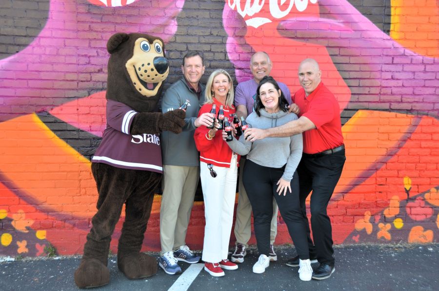 Route 66 gets a little more pop with new Coca-Cola mural in Springfield ...