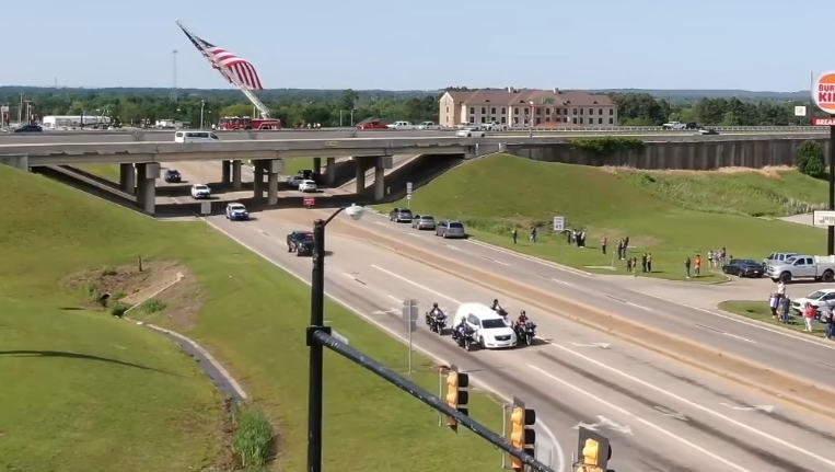 Oklahoma bridge to honor fallen LeFlore County deputy - AOL