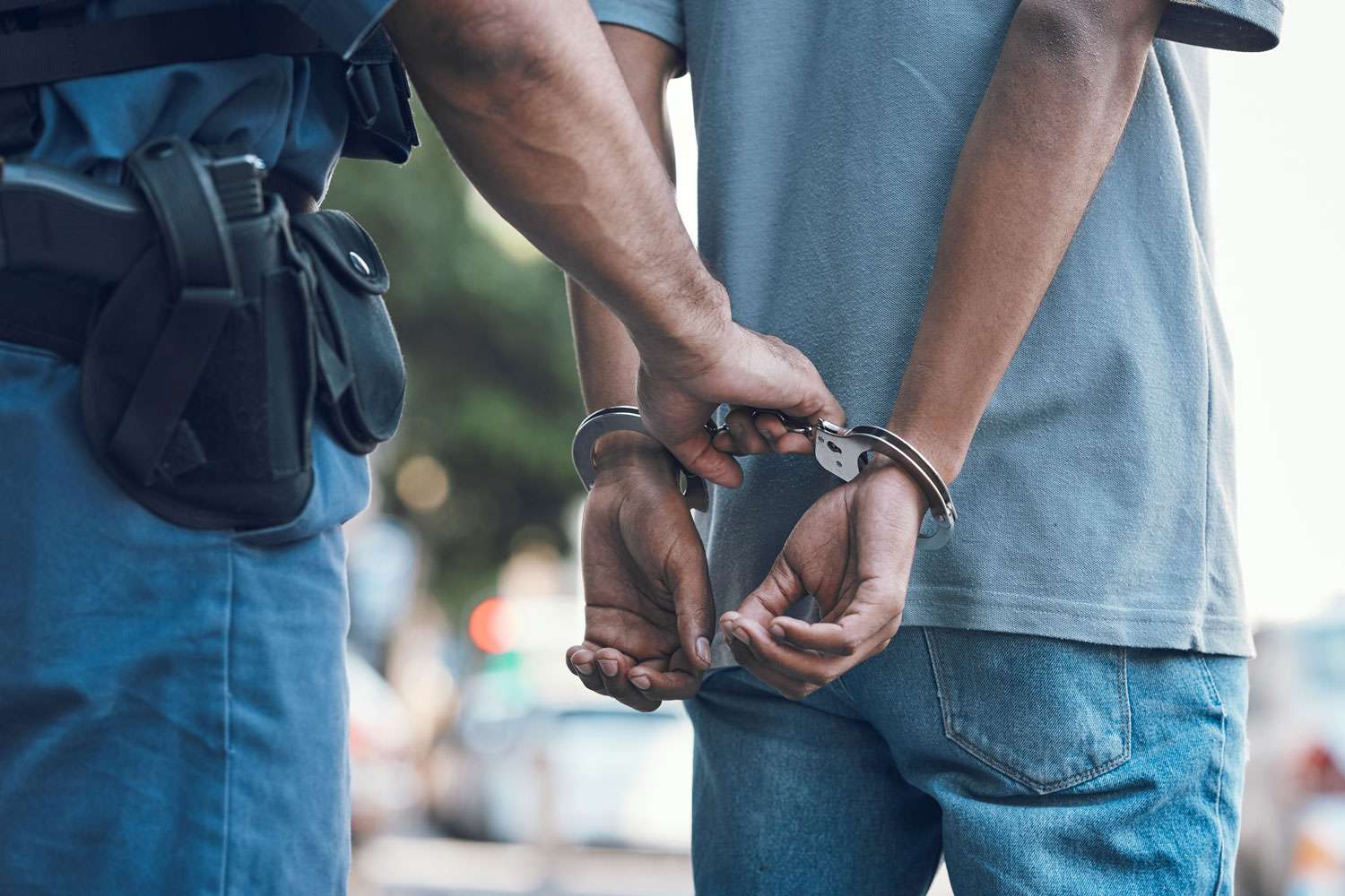 Florida Man Pleads Guilty to Faking Blindness in Order to Steal ...