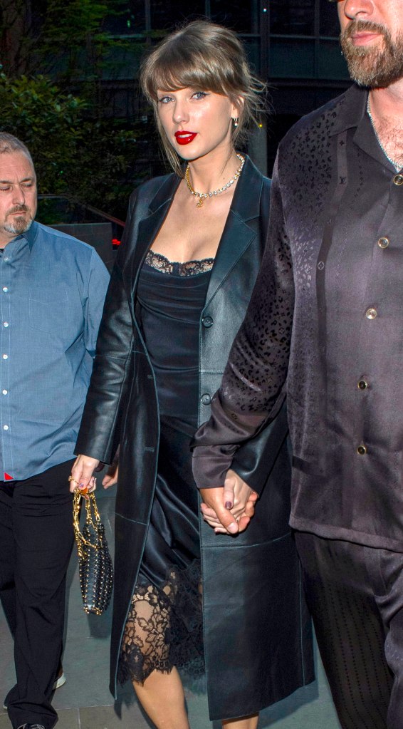 taylor swift black lace dress Who made Taylor Swift's black lace dress, handbag, and platform boots? OutfitID