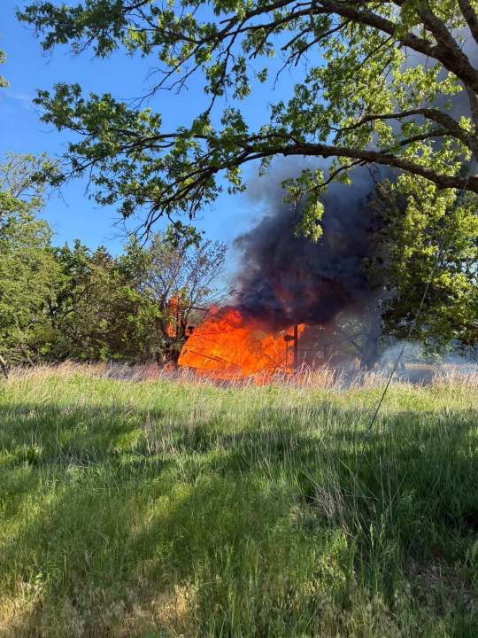 Arson suspected after structure fire at abandoned Kansas home - AOL