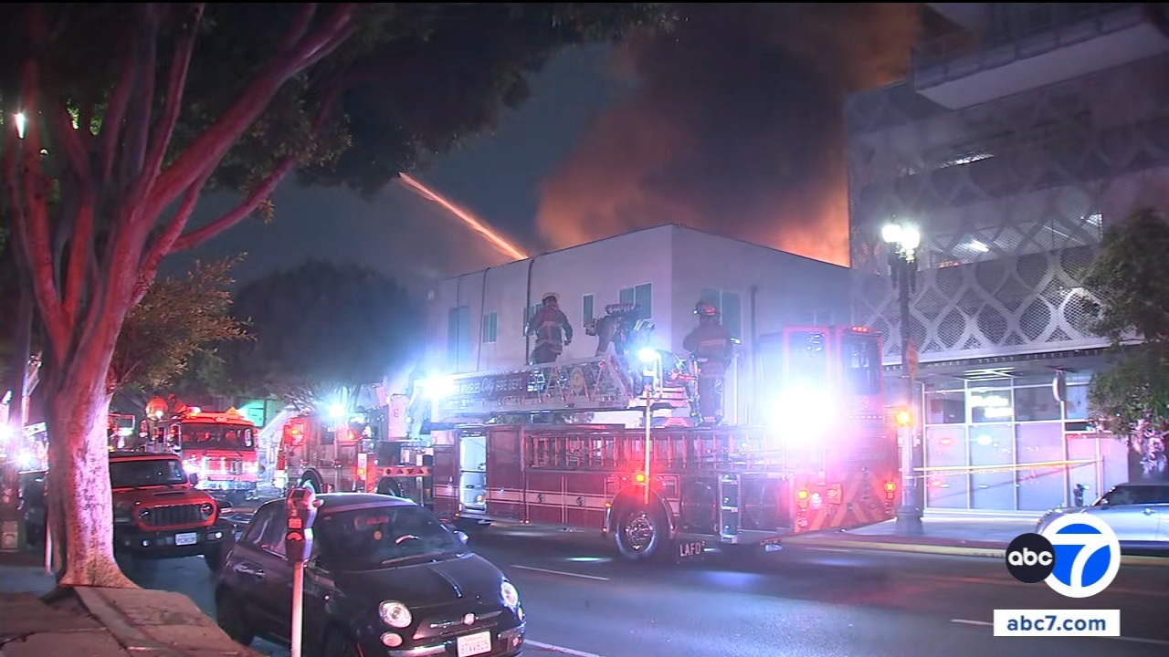 Firefighters battling large fire at commercial building in downtown LA ...