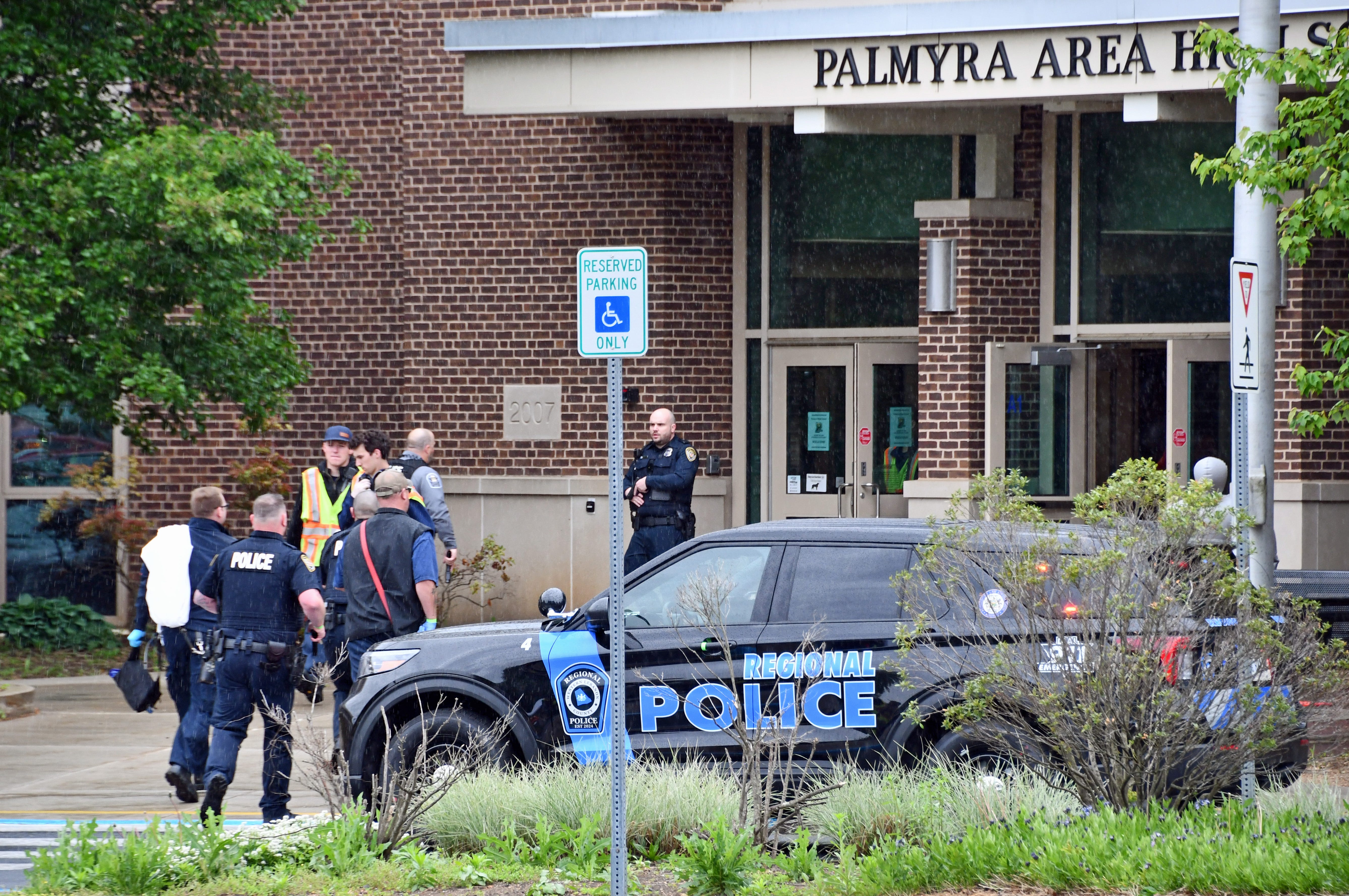 Large-scale active shooter exercise held at Palmyra High School May 9 - AOL