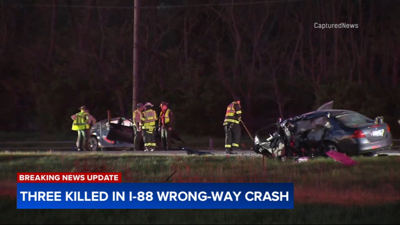 3 killed in wrong-way crash on I-88 in west suburbs, ISP says - AOL