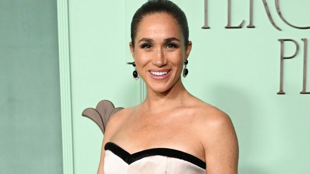meghan markle espresso silk dress Markle's Figure-Hugging Oscar de la Renta Is So Bridal-Coded Meghan Markle revisited her wedding