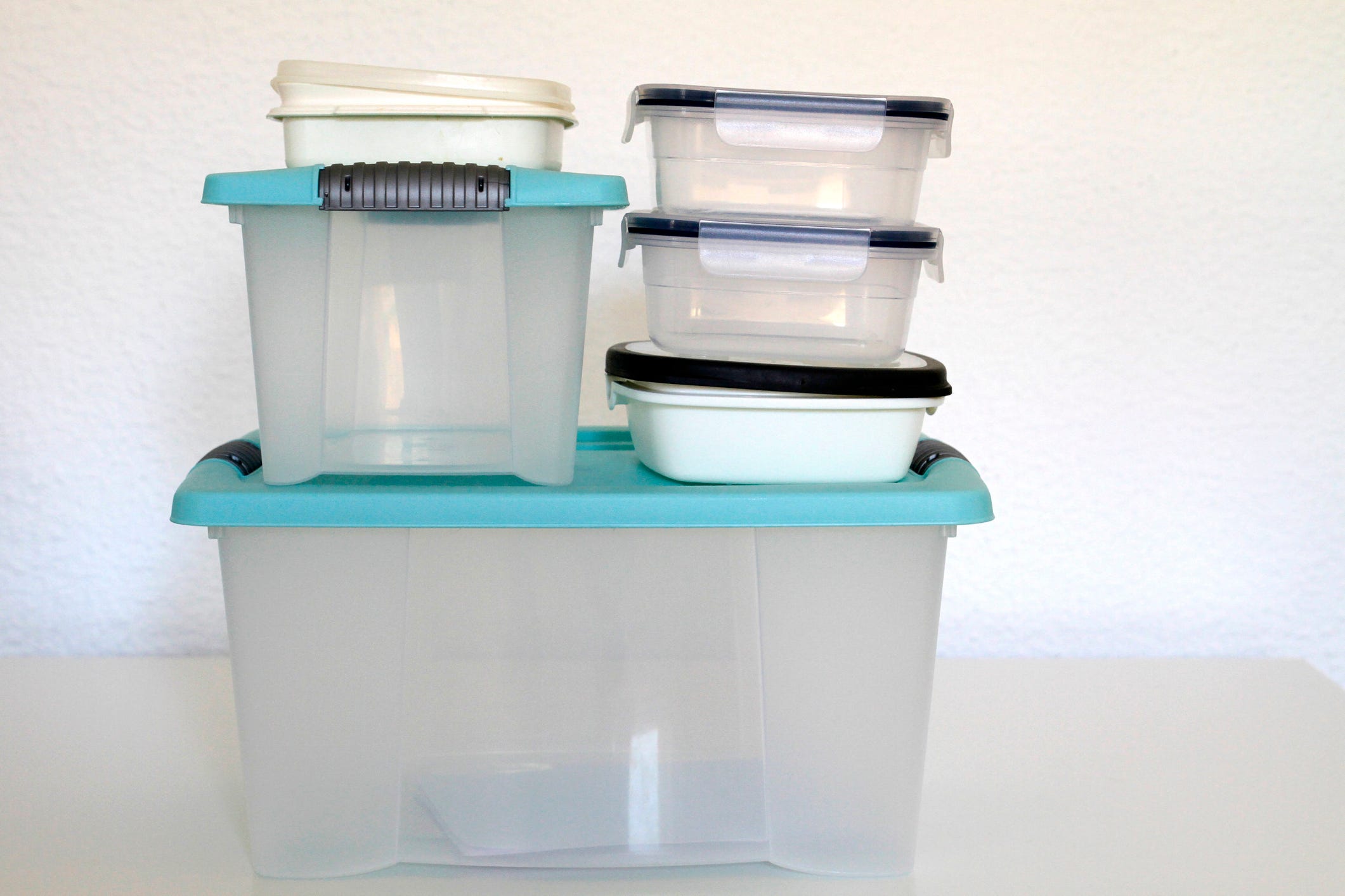 10 “Outdated” Home Items to Get Rid of After 30, According to Designers ...