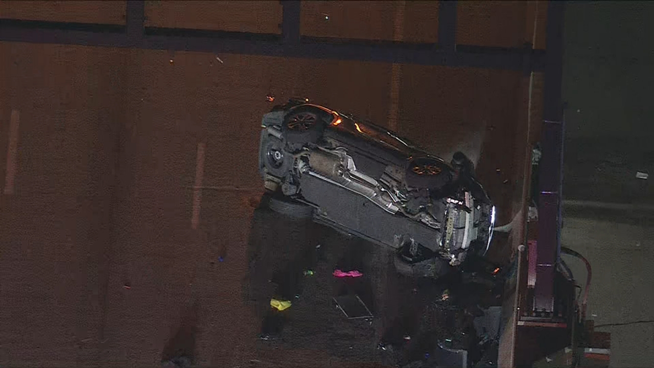 Woman killed in rollover crash on I‑95 in South Philadelphia; 4-year ...