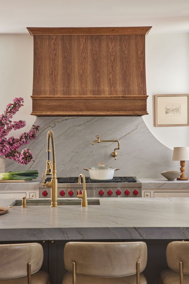 Designers Swear by These 6 Tricks for a Cozy Kitchen—Without the ...
