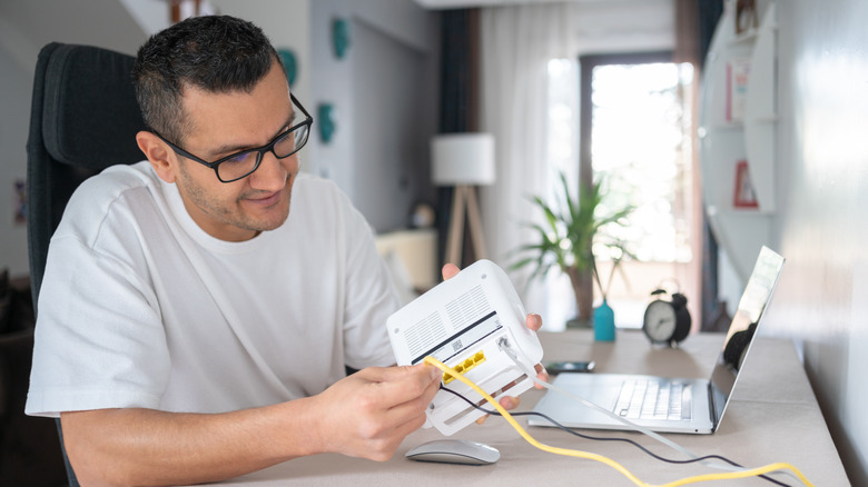 When To Unplug And When To Reset Your Router - AOL