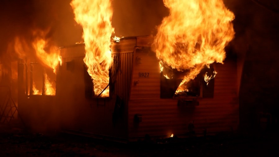 First responders battle mobile home fire early Monday morning - AOL