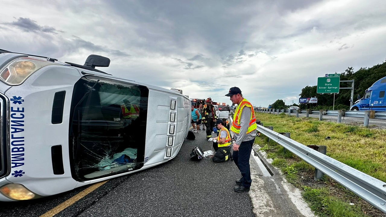 3 people hospitalized after ambulance rollover crash on I-75; cause ...