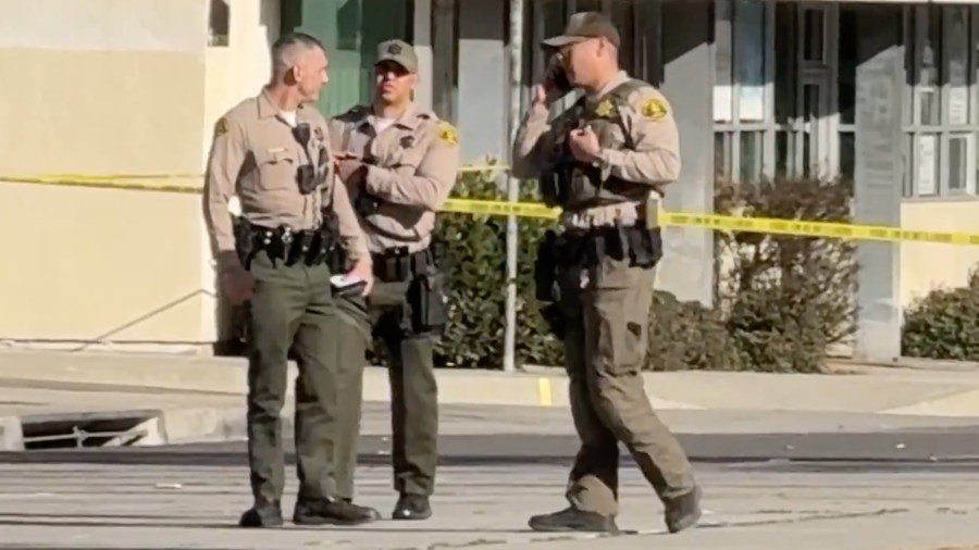 Man shot by deputies after allegedly charging at officer with knife in ...
