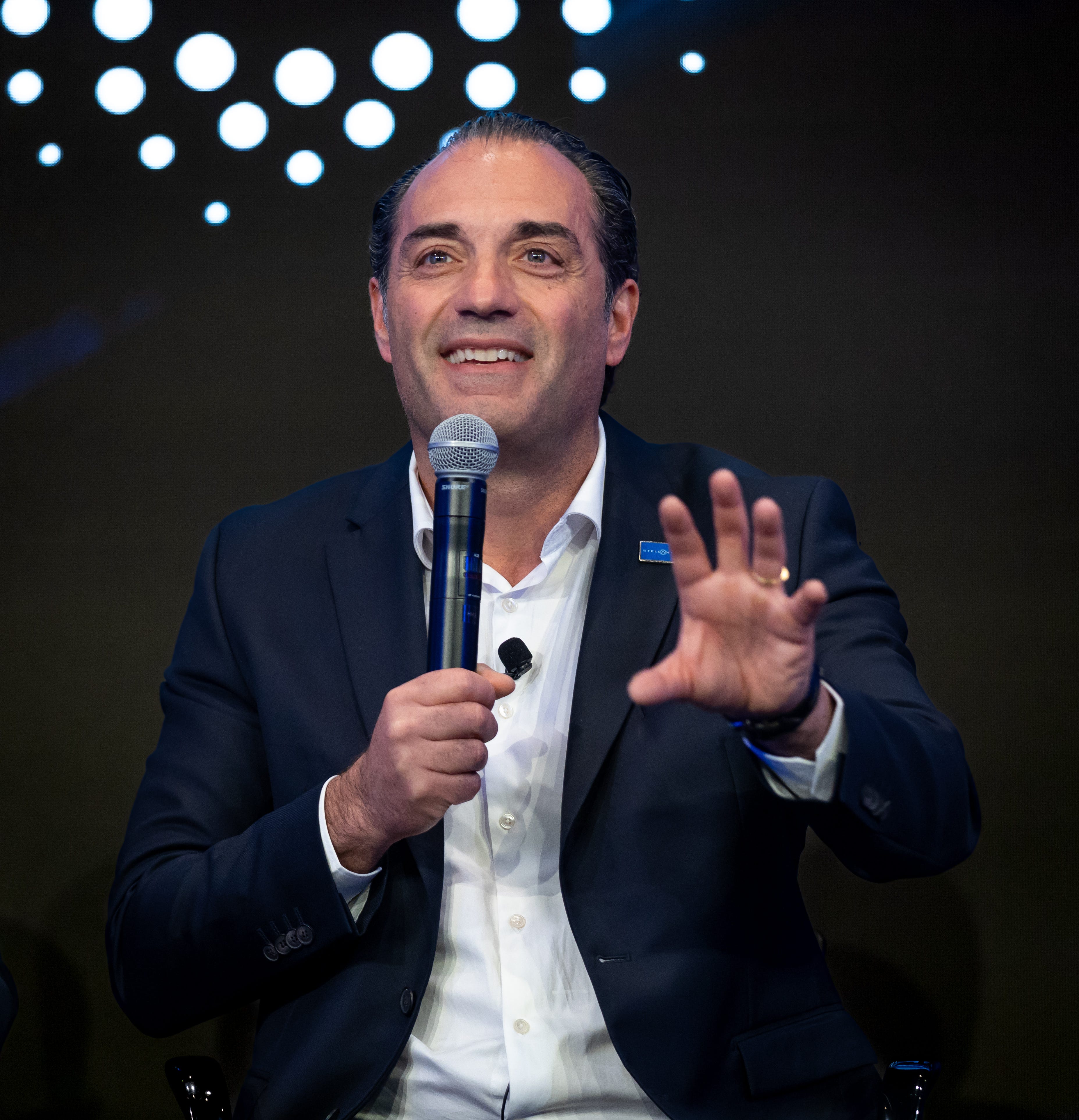 Stellantis bets $70 billion on reshaped lineup to fuel turnaround - AOL