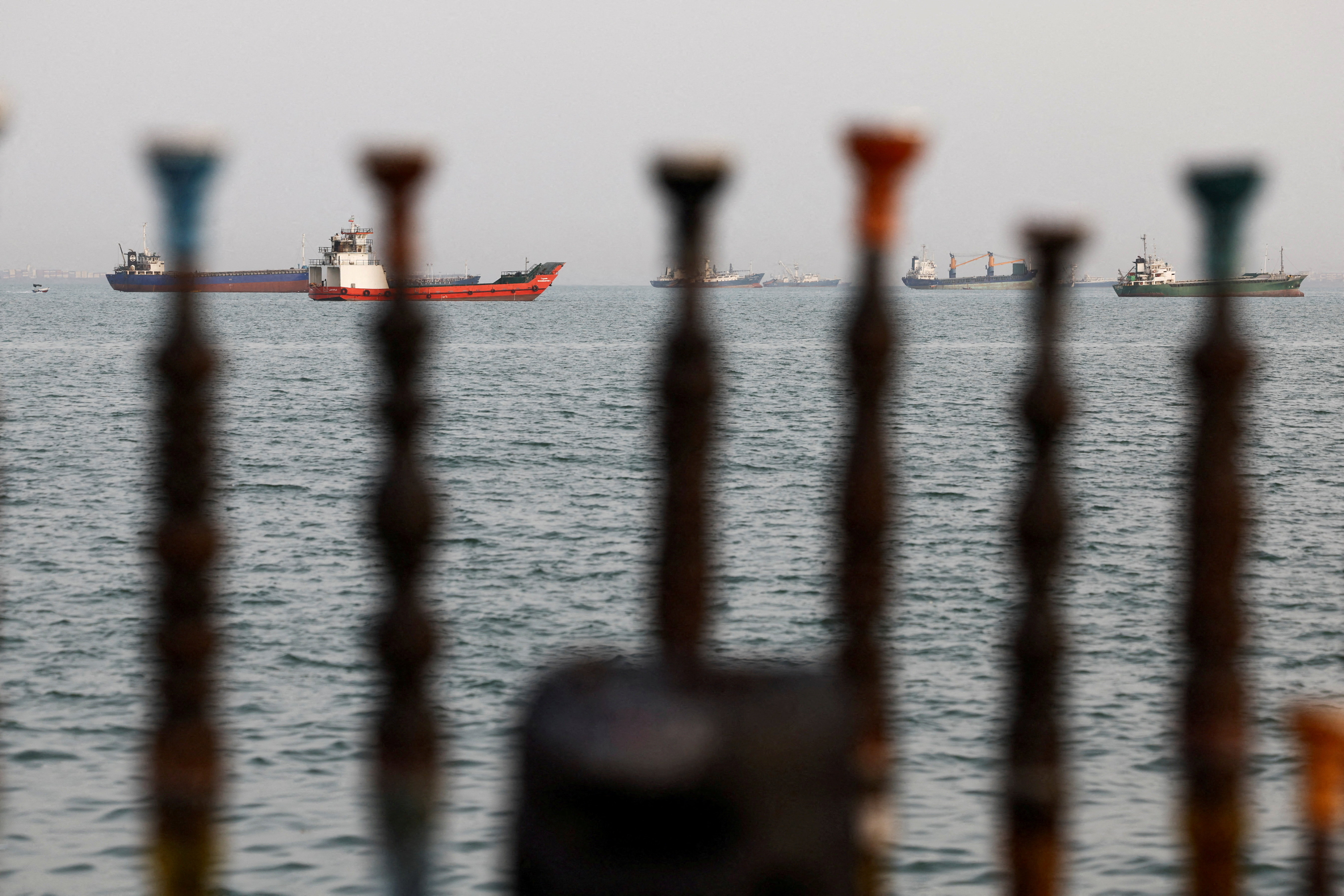 Oil prices fall after Trump says Iran deal to be announced shortly - AOL