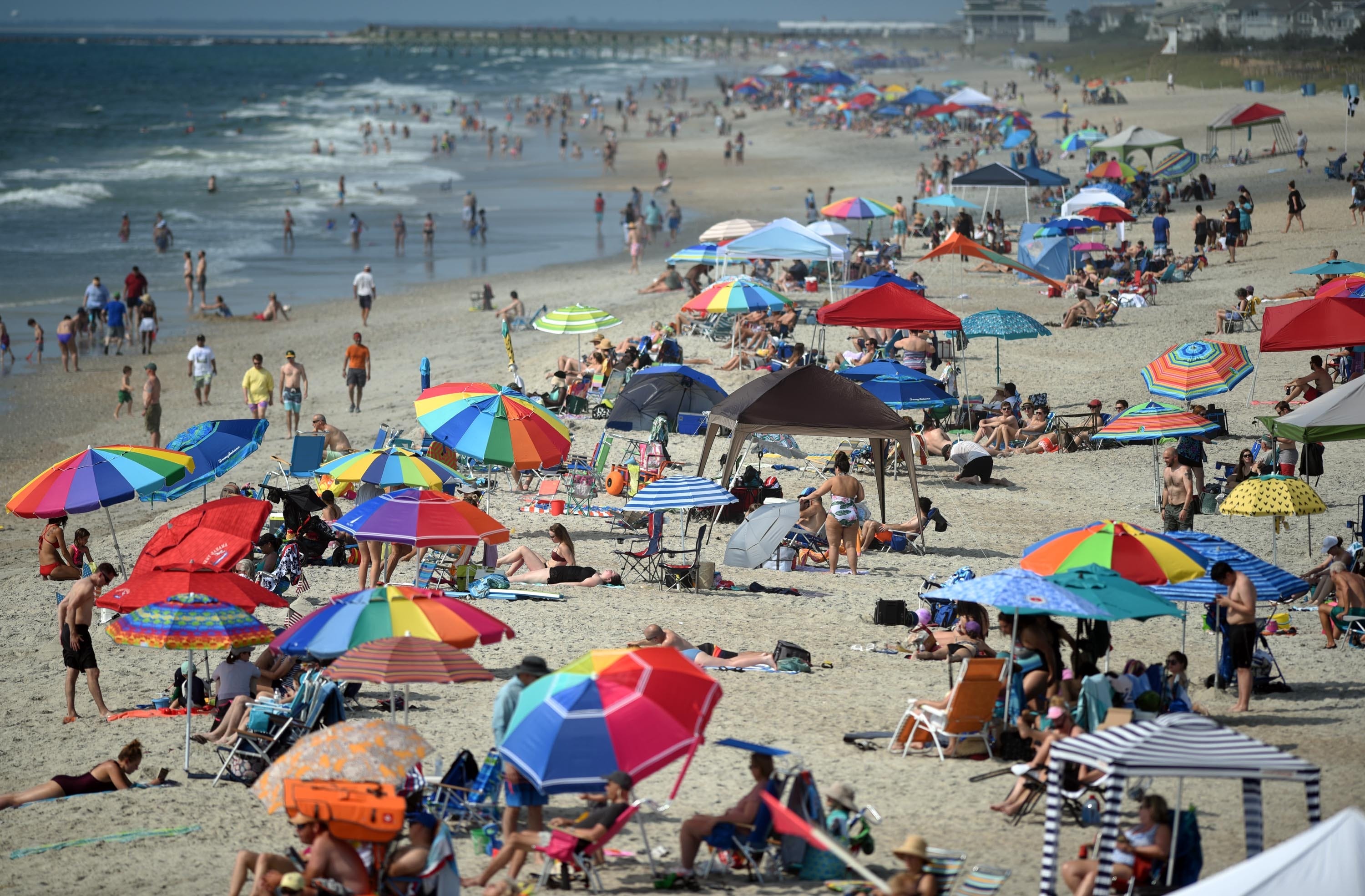 Memorial Day beach forecast mixed for Carolinas coast. What to expect - AOL