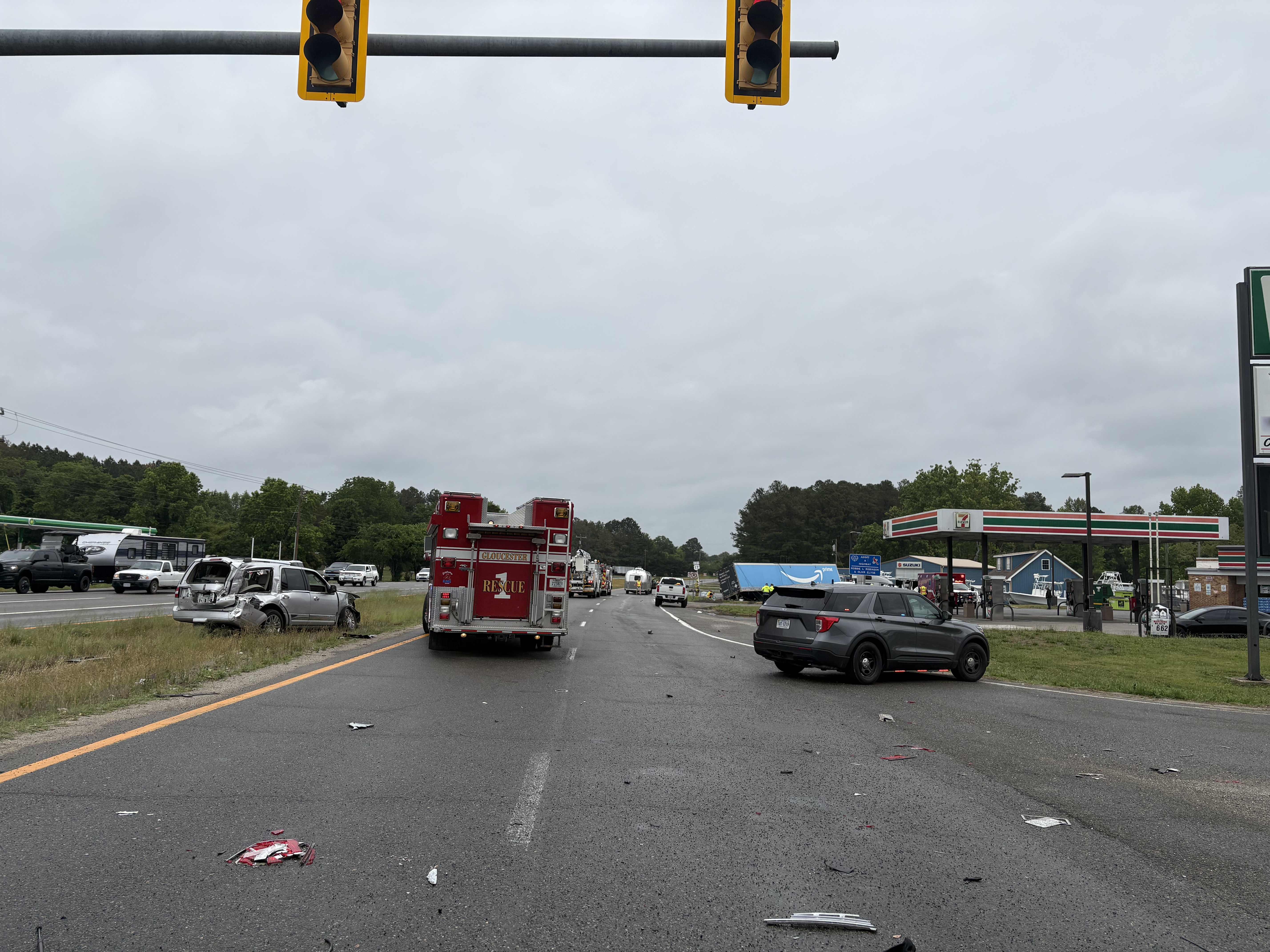 Multiple people injured in crash involving tractor-trailer in ...