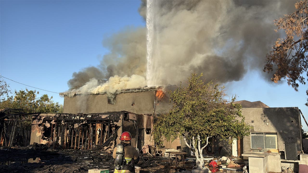 Massive fire burns vacant buildings in north Phoenix - AOL