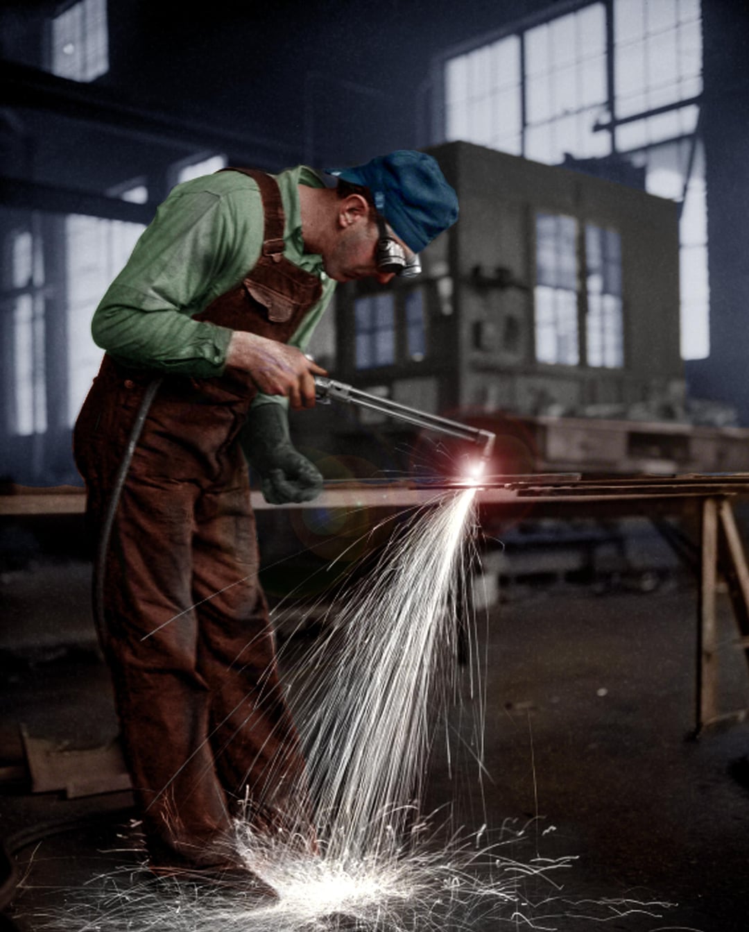 20 Colorized Images Of Steelworkers and Miners in the Early 1900s - AOL