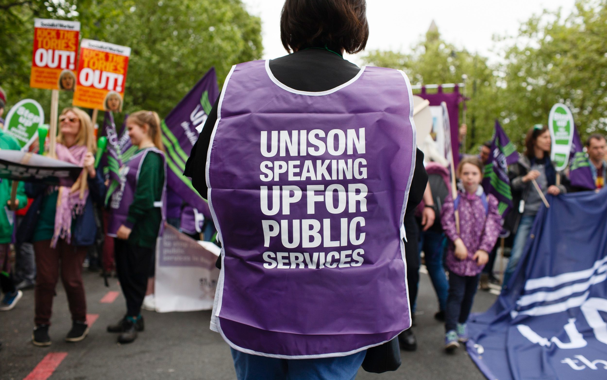 Public sector union membership hits highest since 2010 - AOL