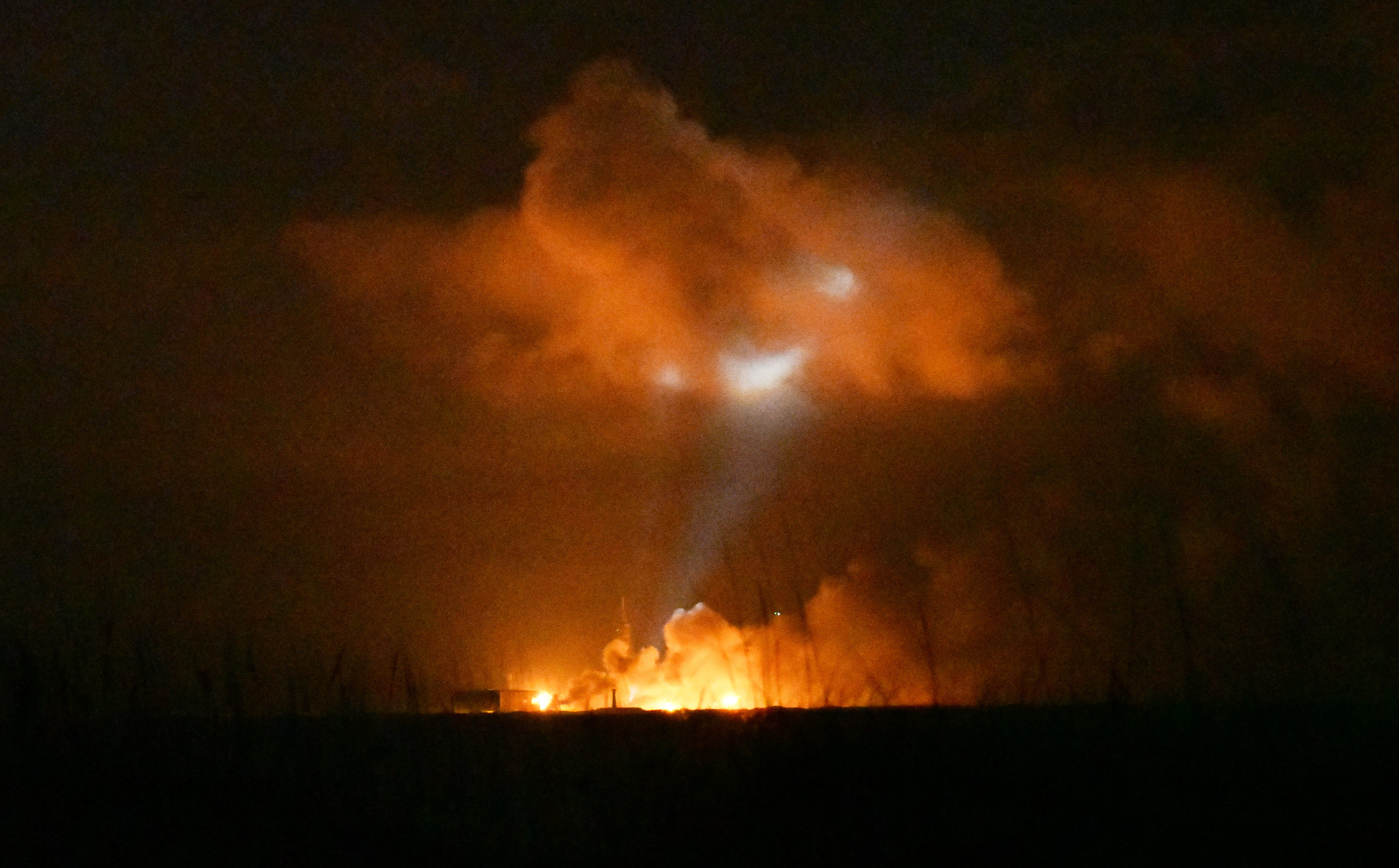 Rocket Expoding Blue Origin explosion in Florida is latest setback for New Glenn rocket ...