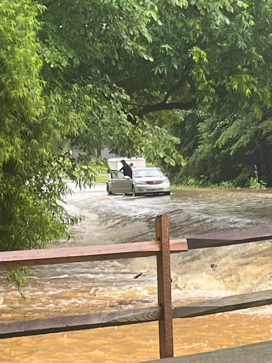 Multiple vehicles stranded as floodwaters rise on Union County roads ...