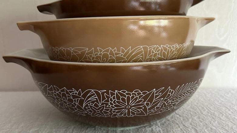 The Most Valuable '70s Vintage Pyrex To Score At The Thrift Store