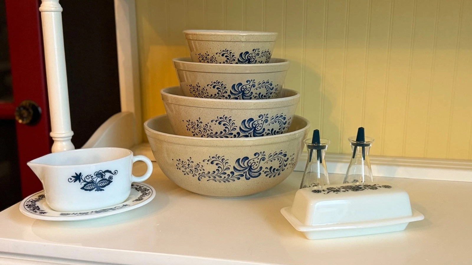 The Most Valuable '70s Vintage Pyrex To Score At The Thrift Store