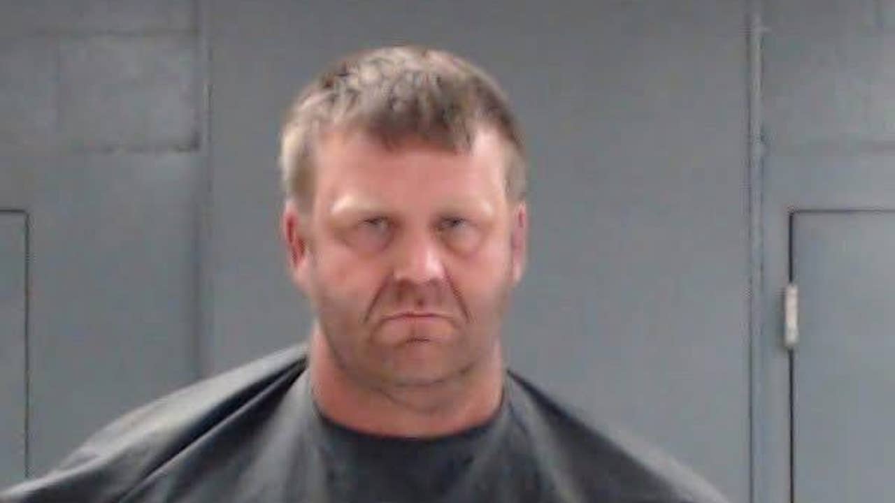 Texas man faces felony animal cruelty charges after 7 dogs rescued - AOL
