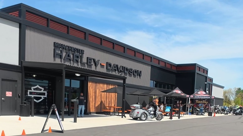 Manchester Hd These Are The 9 Largest Harley-Davidson Stores In America - AOL