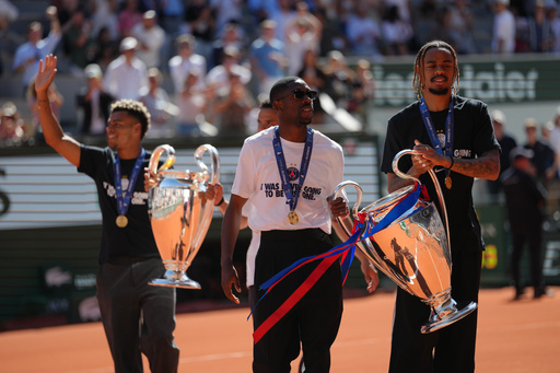 PSG Stars Bring The Champions League Trophy To The French Open AOL psg-stars-bring-the-champions-league-trophy-to-the-french-open-aol
