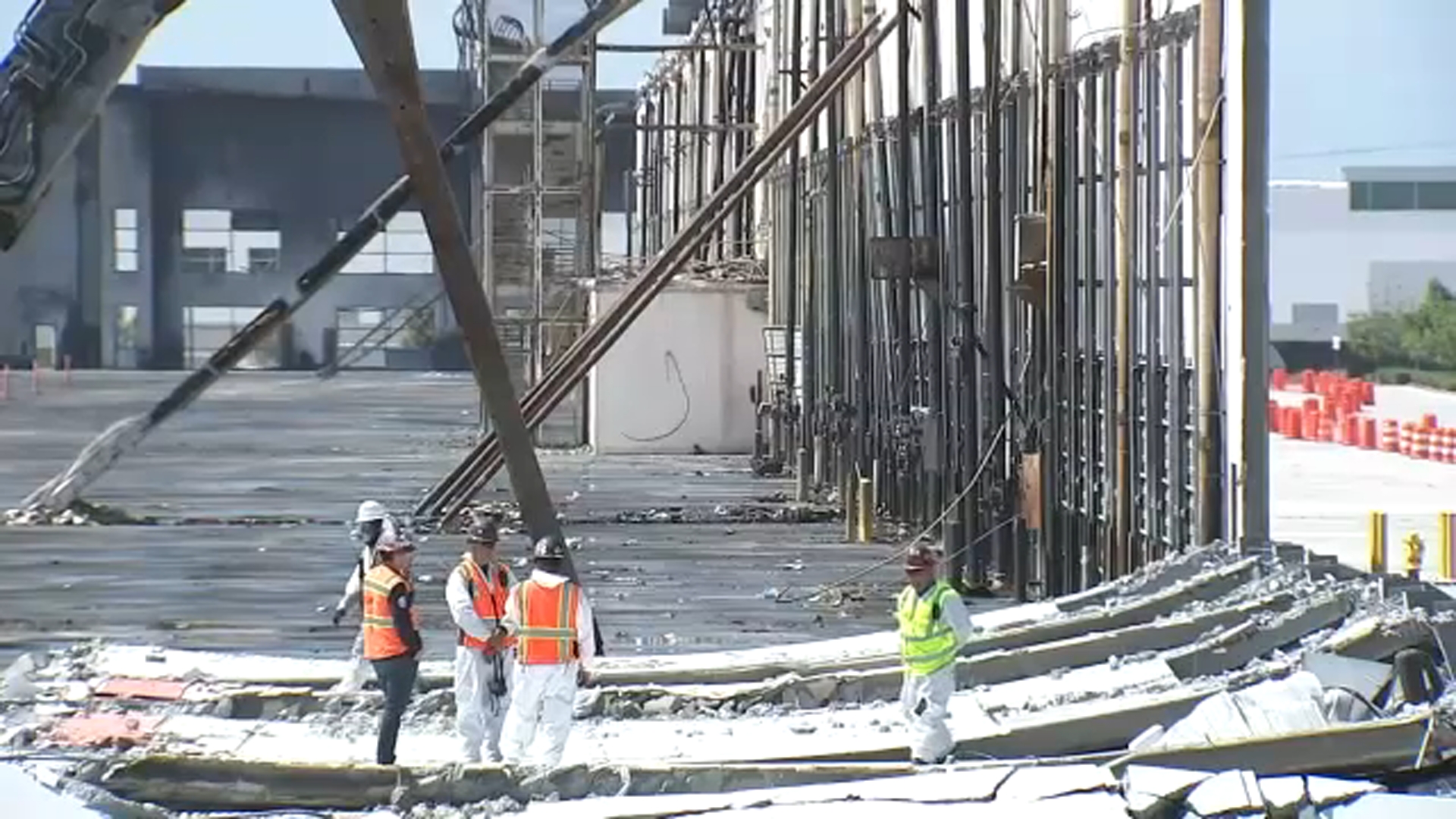 Demolition begins on burned-out Ontario warehouse, work expected to ...