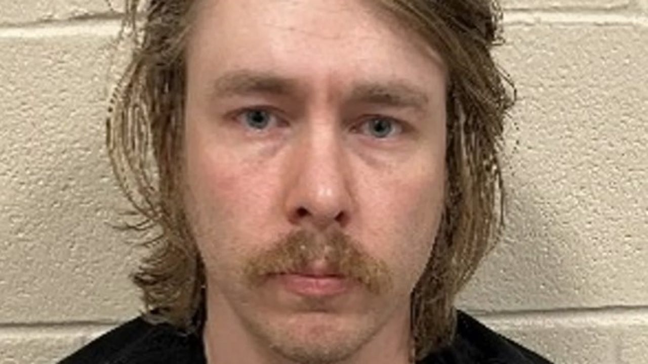 Aurora man charged with having child sexual abuse material - AOL