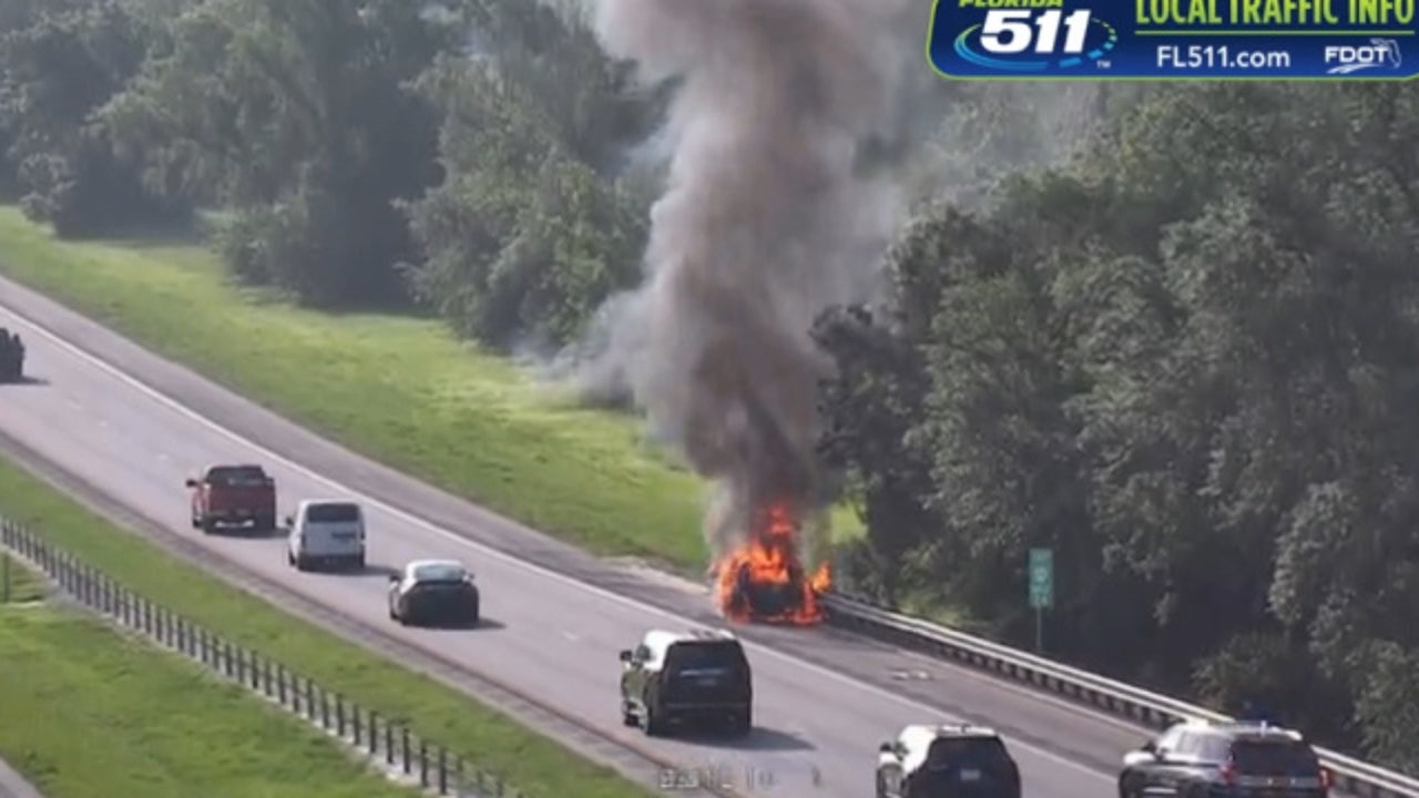 Vehicle fire slows traffic on SR-528 in Orange County - AOL