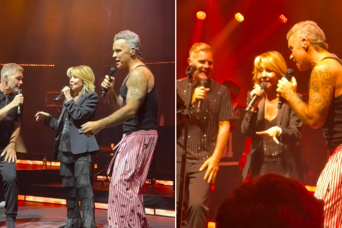 Robbie Williams and Gary Barlow perform together for first time in nearly a  decade - AOL