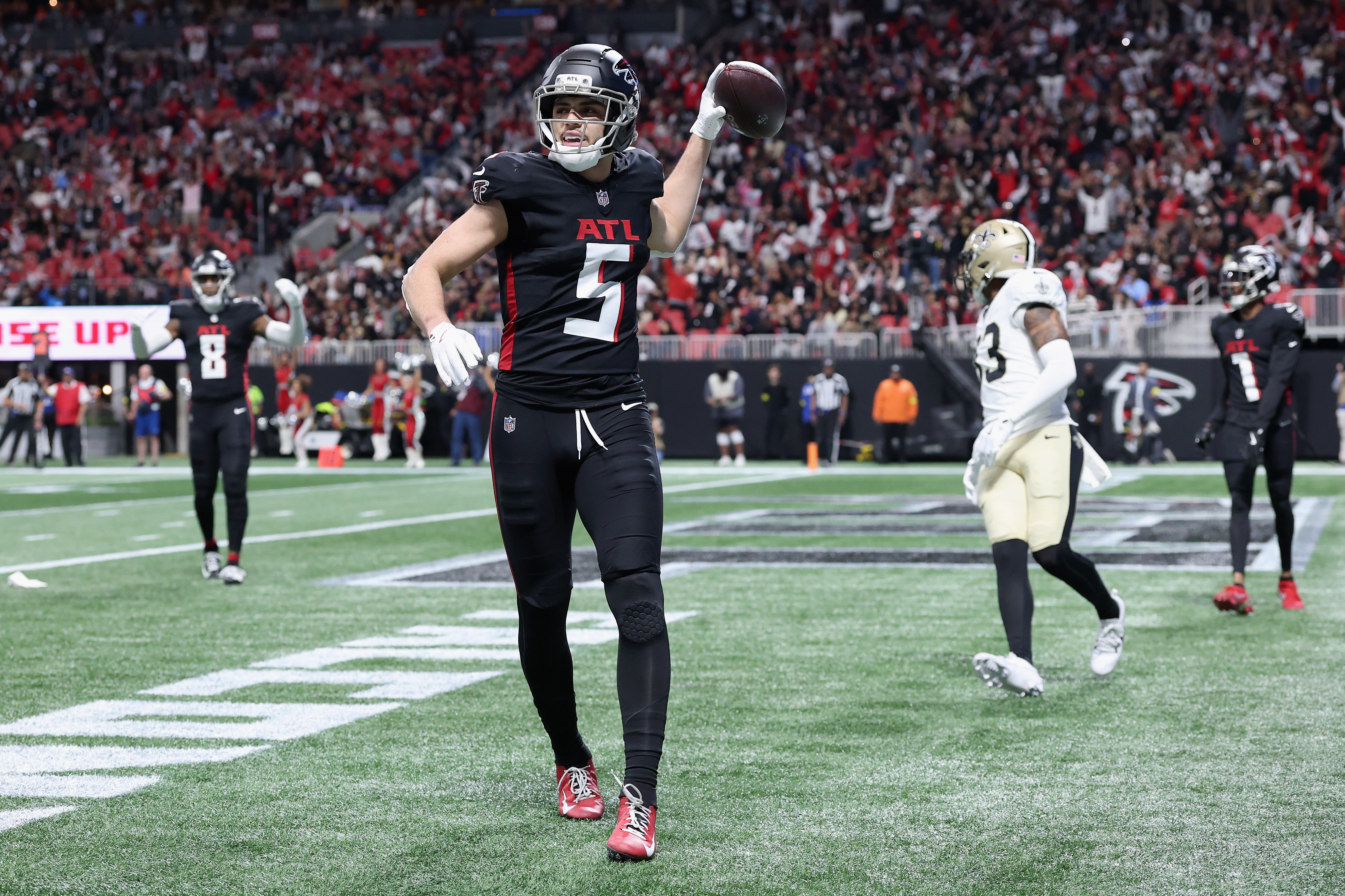 Drake London signing massive $141 million Falcons contract extension - AOL