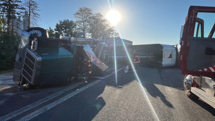 Semi-truck driver airlifted to Chicago after crash on I-94 - AOL