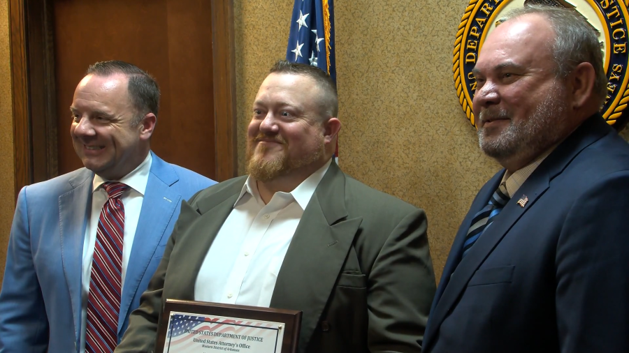 Barling Police Officer named a Hometown Hero - AOL