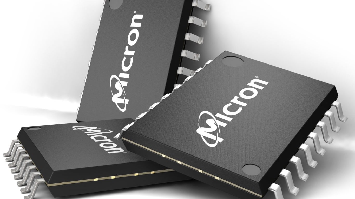 Memory Chip Prices Will Make or Break DRAM ETF Before Year-End 2026 - AOL