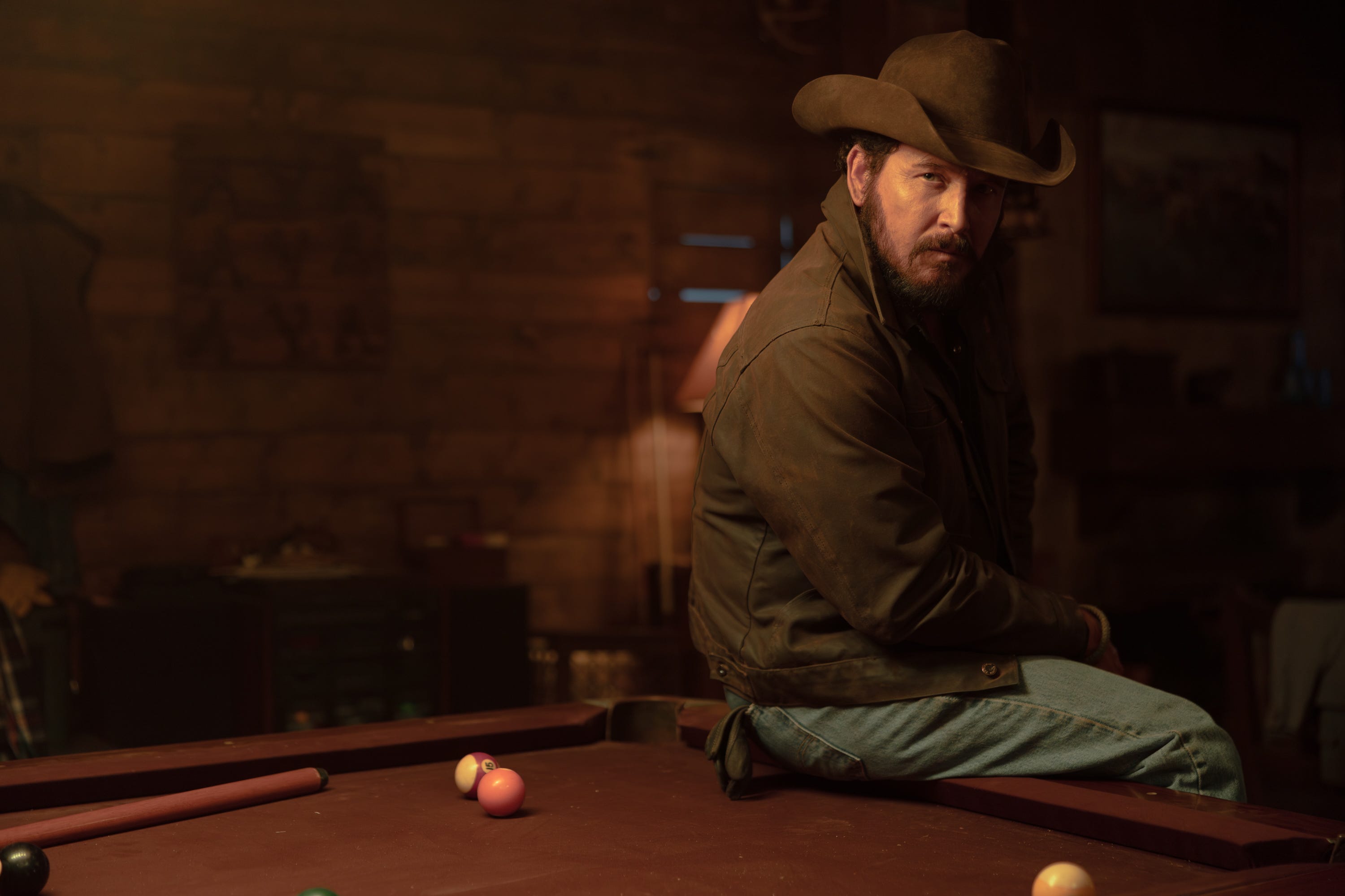 Rip and Beth Work for the Enemy in ‘Dutton Ranch’ Episode 5 - AOL