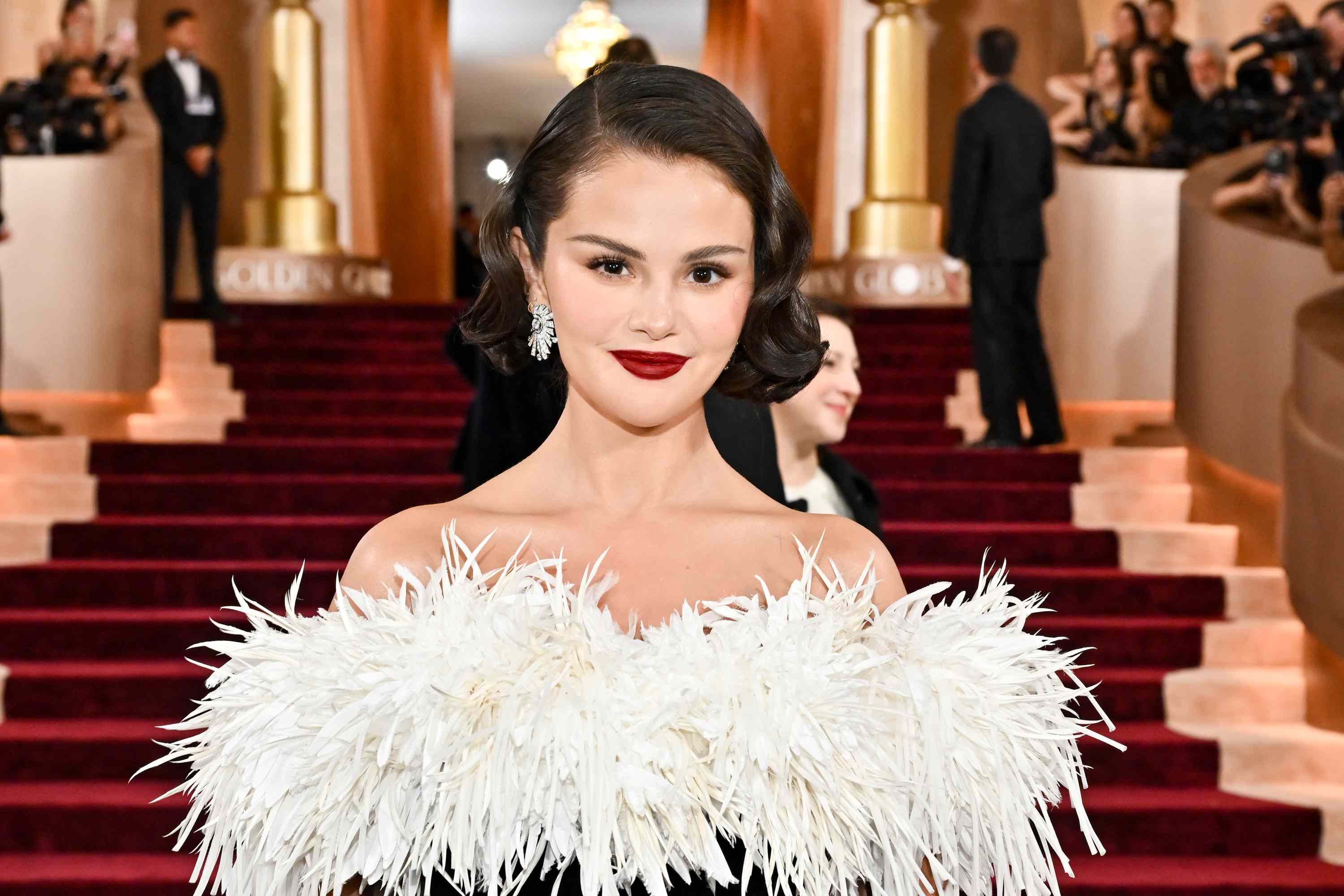 selena gomez dress golden globes It Took 323 Hours to Make Selena Gomez's Chanel Dress for the 2026 Golden Globes