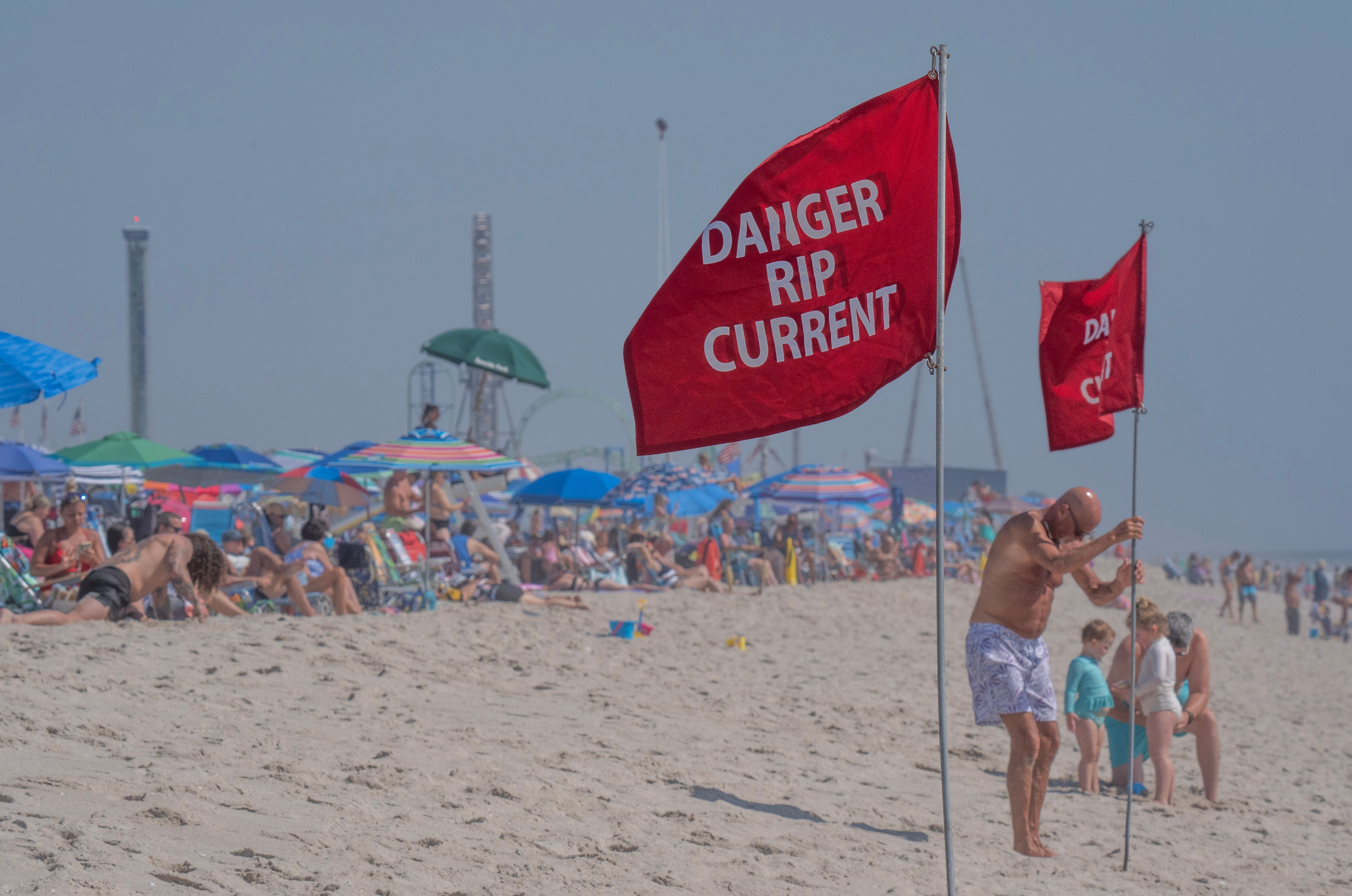 28 -year-old Forked River man dies after being caught in rip current - AOL